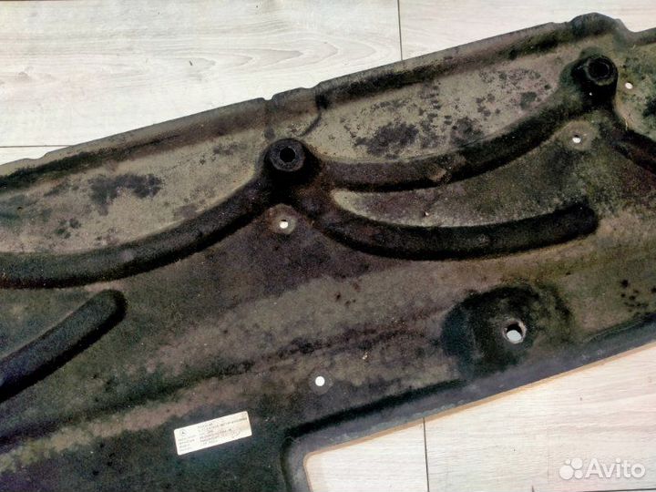 Защита кузова левая Mercedes-Benz 212.054 E 300