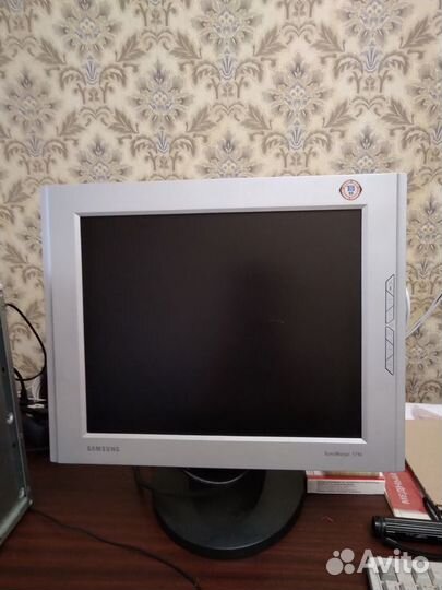 Монитор Samsung syncmaster 17 