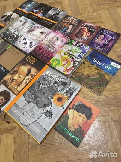 Книги разных жанров