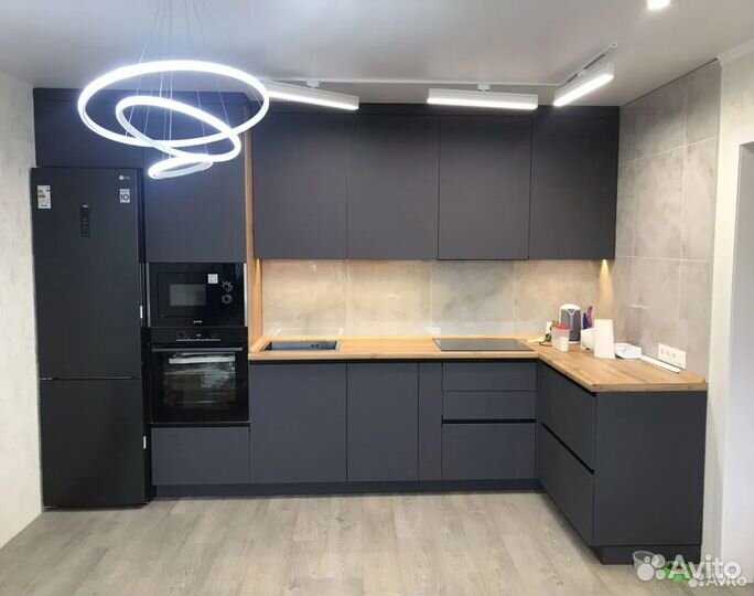 Кухонный гарнитур любой сложности