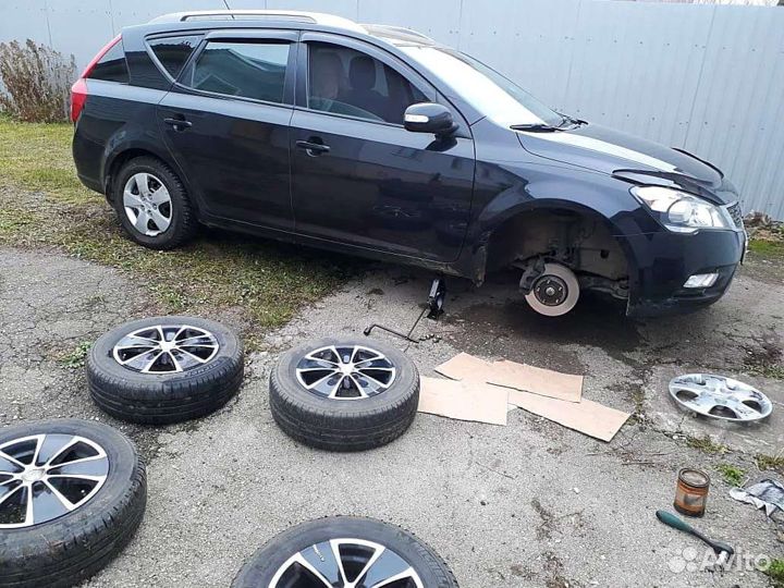 Kia Ceed 1.6 МТ, 2010, битый, 148 000 км