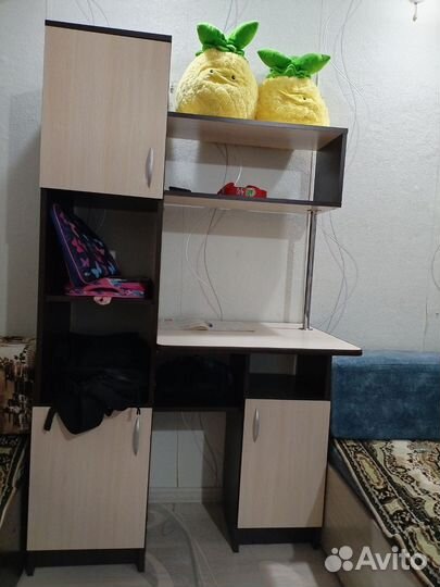 Стол письменный