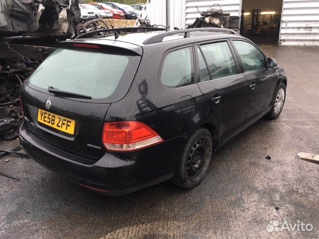 Разбор на запчасти Volkswagen Golf 5