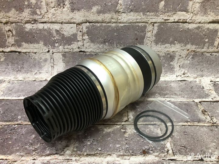 Пневмобаллон Ауди Ку7 передний 7L8616039B