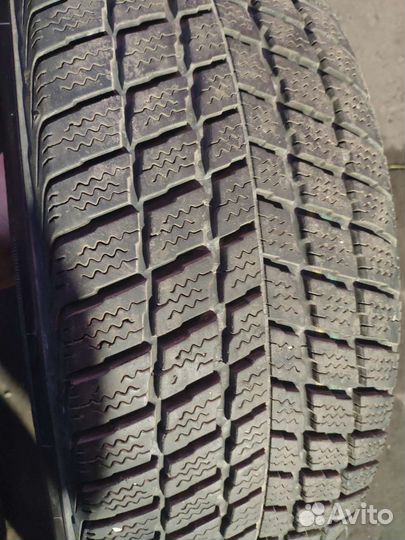 R17 Nexen Winguard Ice SUV 235/65, PCD 5x114.3 DIA 67