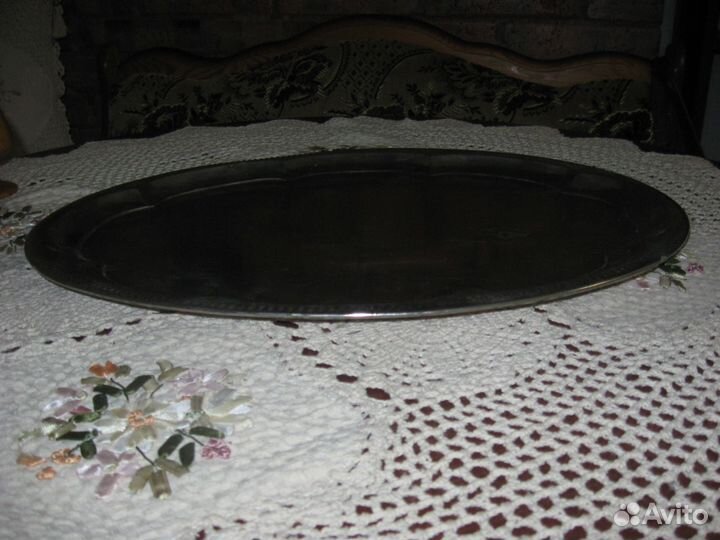 Поднос винтажный металл овальный Европа