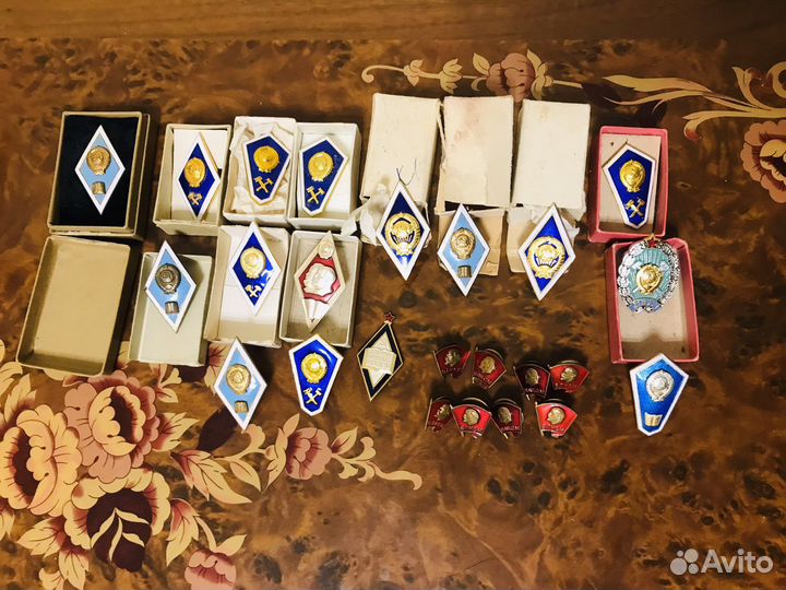 Значки ромбы вузов СССР