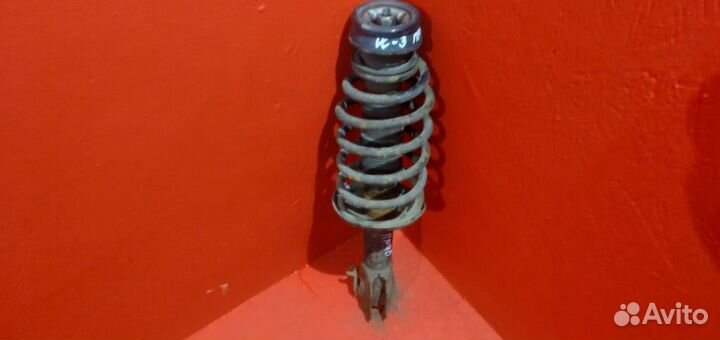 Пассат Б3 амортизатор передний правый в сборе