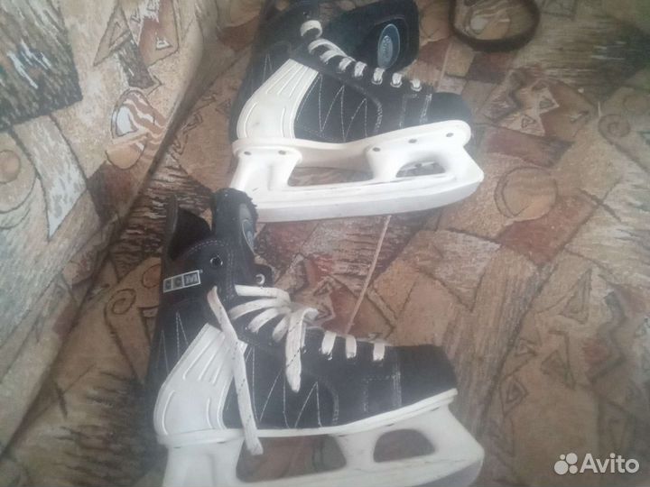 Продам коньки б/у