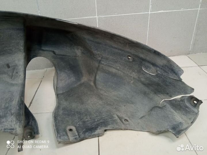 Подкрылок задний правый Audi A4B5 Дефект