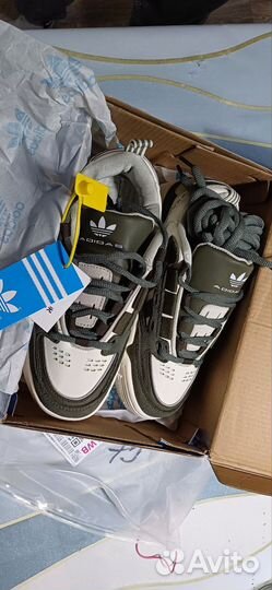 Кроссовки adidas