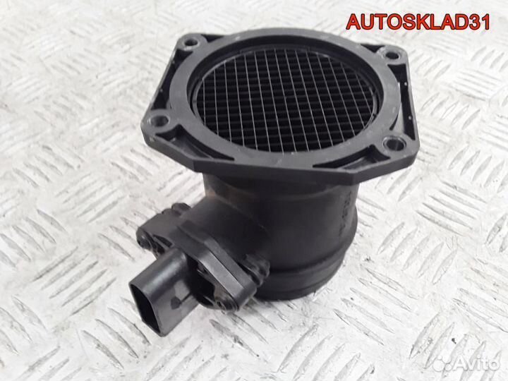 Расходомер воздуха Audi A6 C5 06B133471