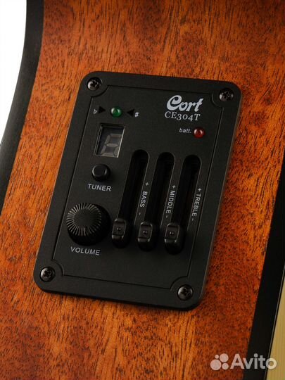 Электроакустическая классическая гитара Cort CEC1