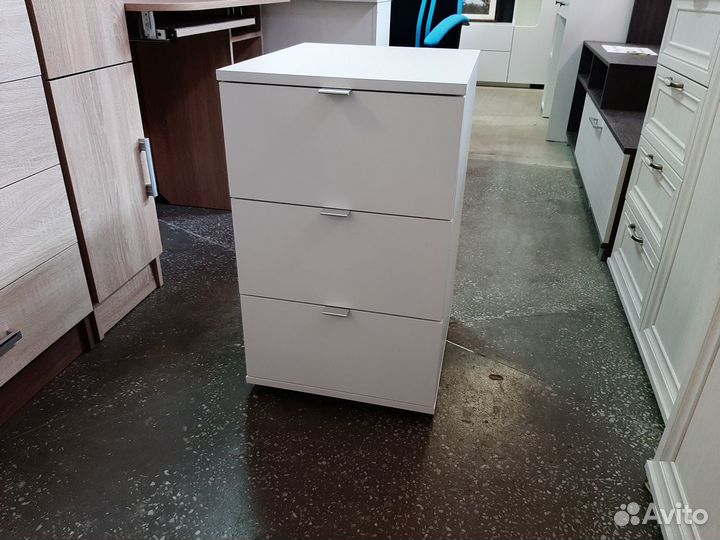 Тумба 3 ящика белая