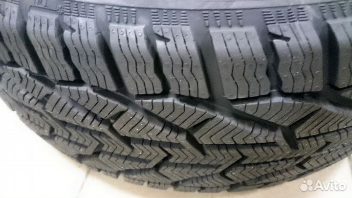 Tigar Winter 215/60 R16 99H