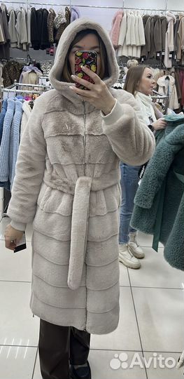 Шуба из эко меха с капюшоном 44-46