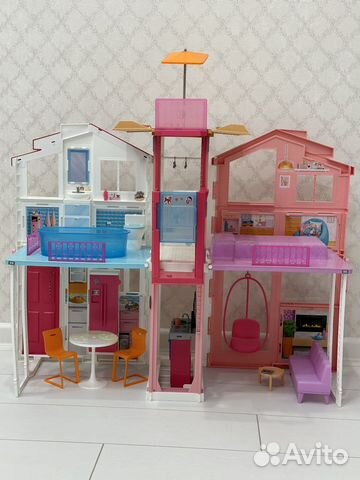 Домик для Барби с лифтом и мебелью