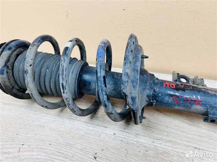 Амортизатор передний правый Hyundai Solaris 1