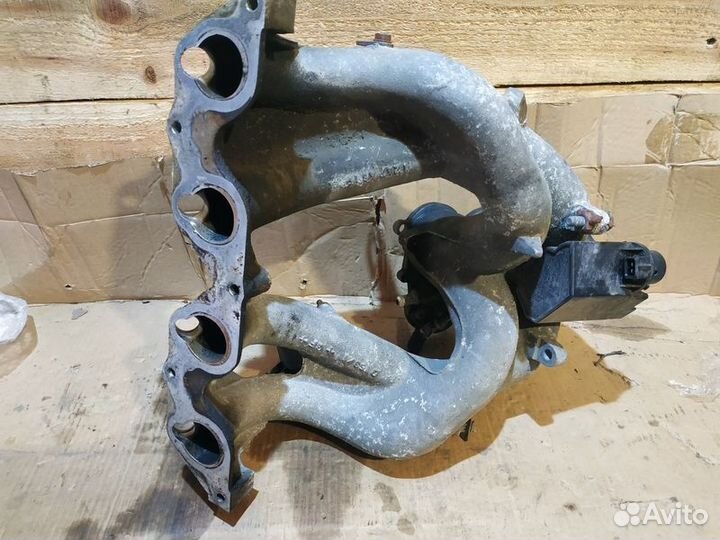 Коллектор впускной BMW 3 серия