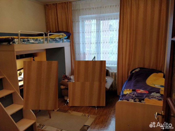 Детский спальный гарнитур с двухэтажной кроватью