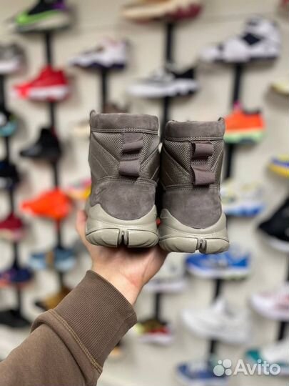 Кроссовки nike SFB