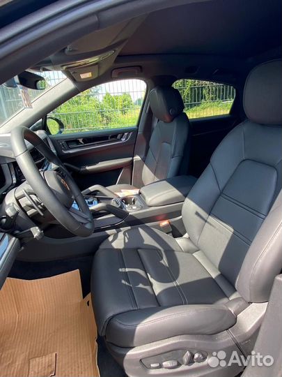 Porsche Cayenne 3.0 AT, 2023, 70 км