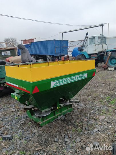 Разбрасыватель удобрений Оптсельмаш Лидер 900, 2021
