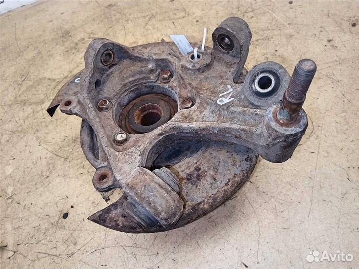 Кулак задний левый Hyundai Santa Fe CM