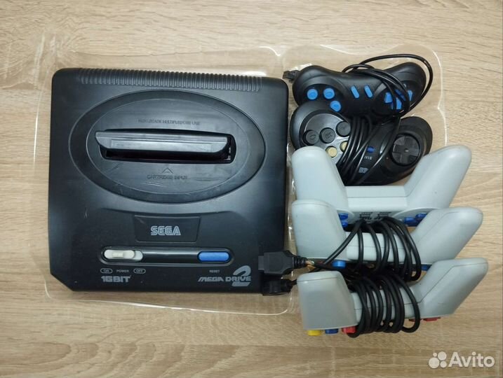 Sega mega drive 2+джойст под ремонт или на запч