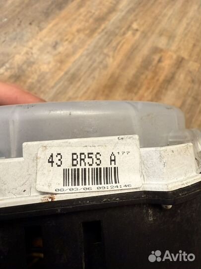 Mazda 3 BK приборная панель