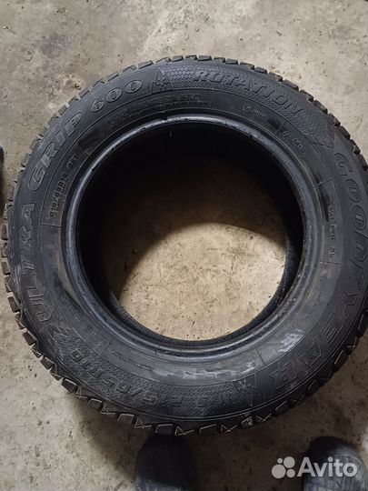 Goodyear UltraGrip 6 215/65 R16