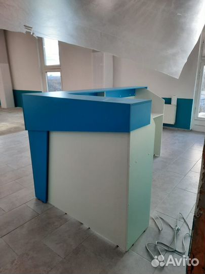 Стойка ресепшн