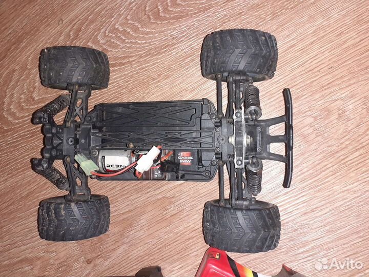 Машинка на пульте