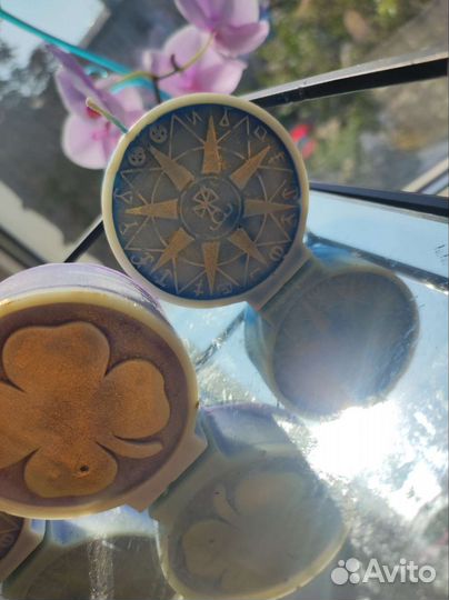 Свечи ручной работы. Пентакль и клевер