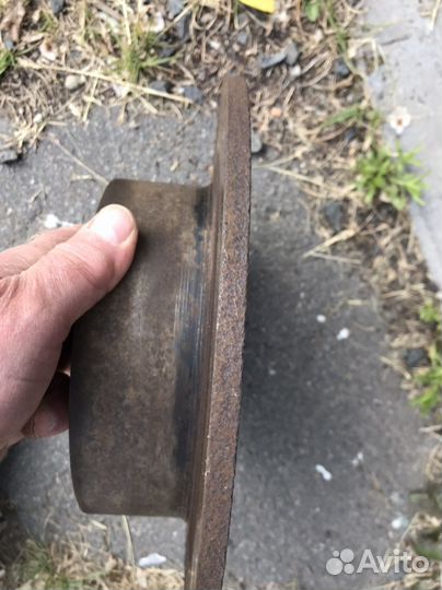 Задние тормозные диски Ниссан Тиида