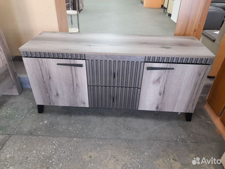 Тумба под тв. Новая в упаковке