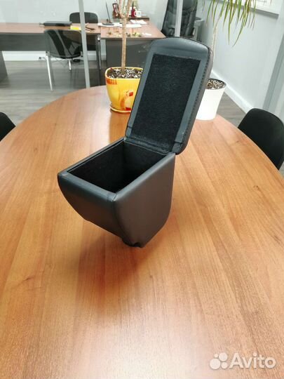 Автоподлокотники Rio-Solaris