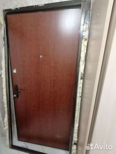 Дверь входная металлическая
