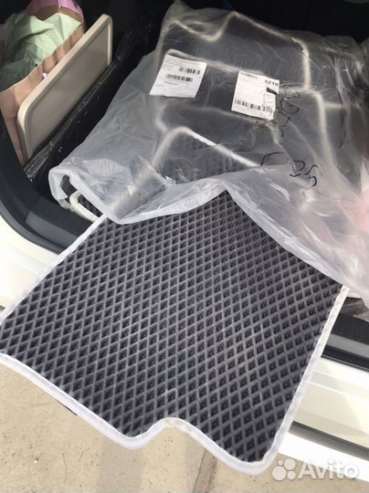 Eva коврики на toyota corolla hybrid 2019