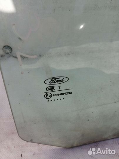 Стекло двери заднее левое Ford Focus 2