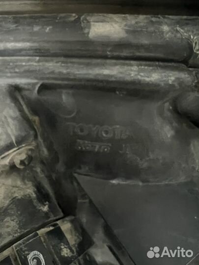 Фара правая Toyota land cruiser 200