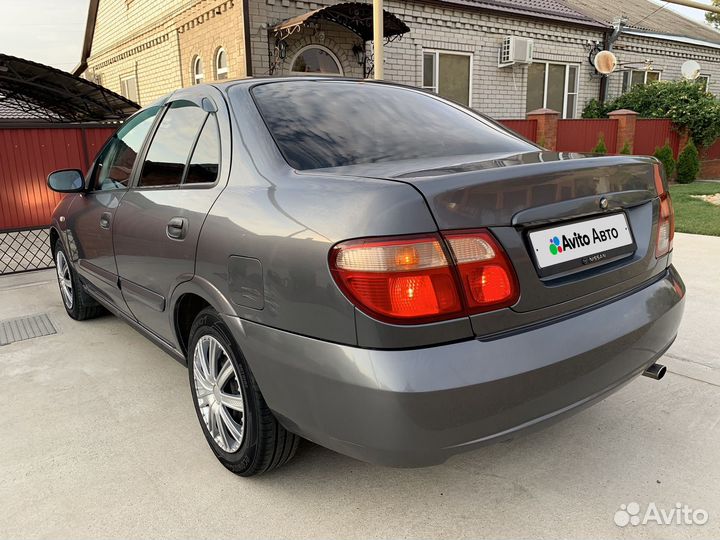 Nissan Almera 1.5 МТ, 2005, 242 774 км