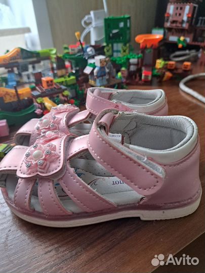 Босоножки для девочки