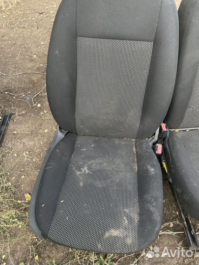 Передние сиденья форд фокус 2