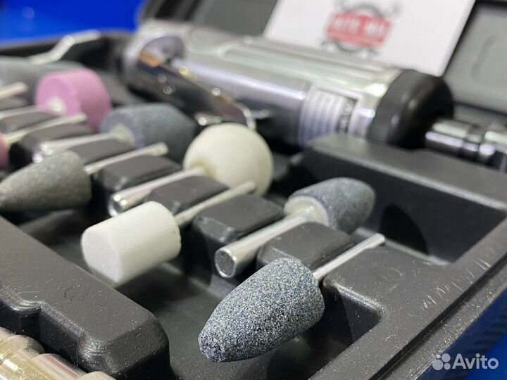 Пневмодрель с набором из 16-ти насадок