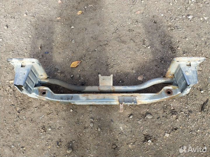 Передний усилитель бампера SsangYong actyon