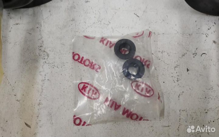 Комплект стоек амортизатора передних Kia Sportage