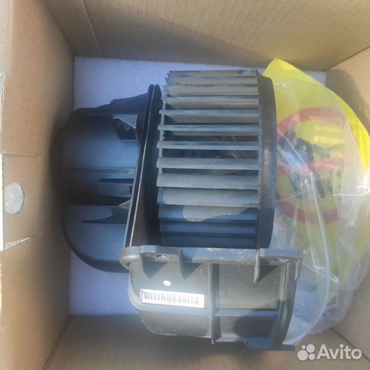 Вентилятор печки Caravella T5