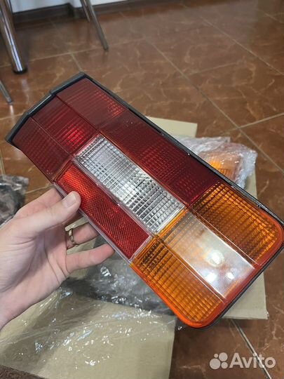 Задние фонари ваз 2106 новые