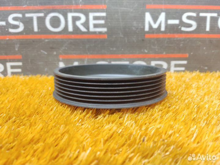 Шкив помпы Bmw 7-Series E66/65 N62B48B 2005